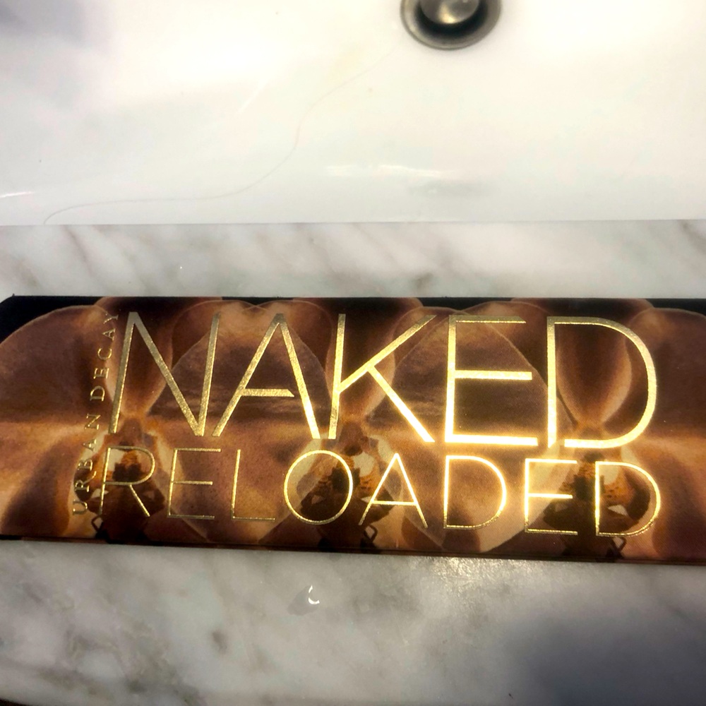 Urban decay Naked Reloaded eyeshadow palette